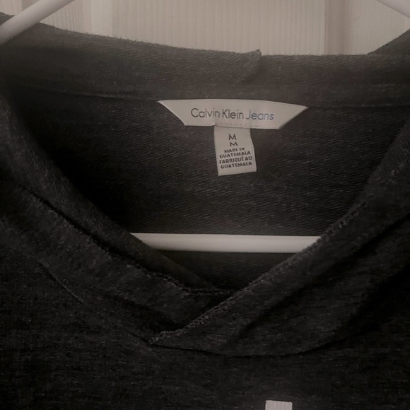 Calvin Klein Lightweight Sweater - Picture 2 of 3